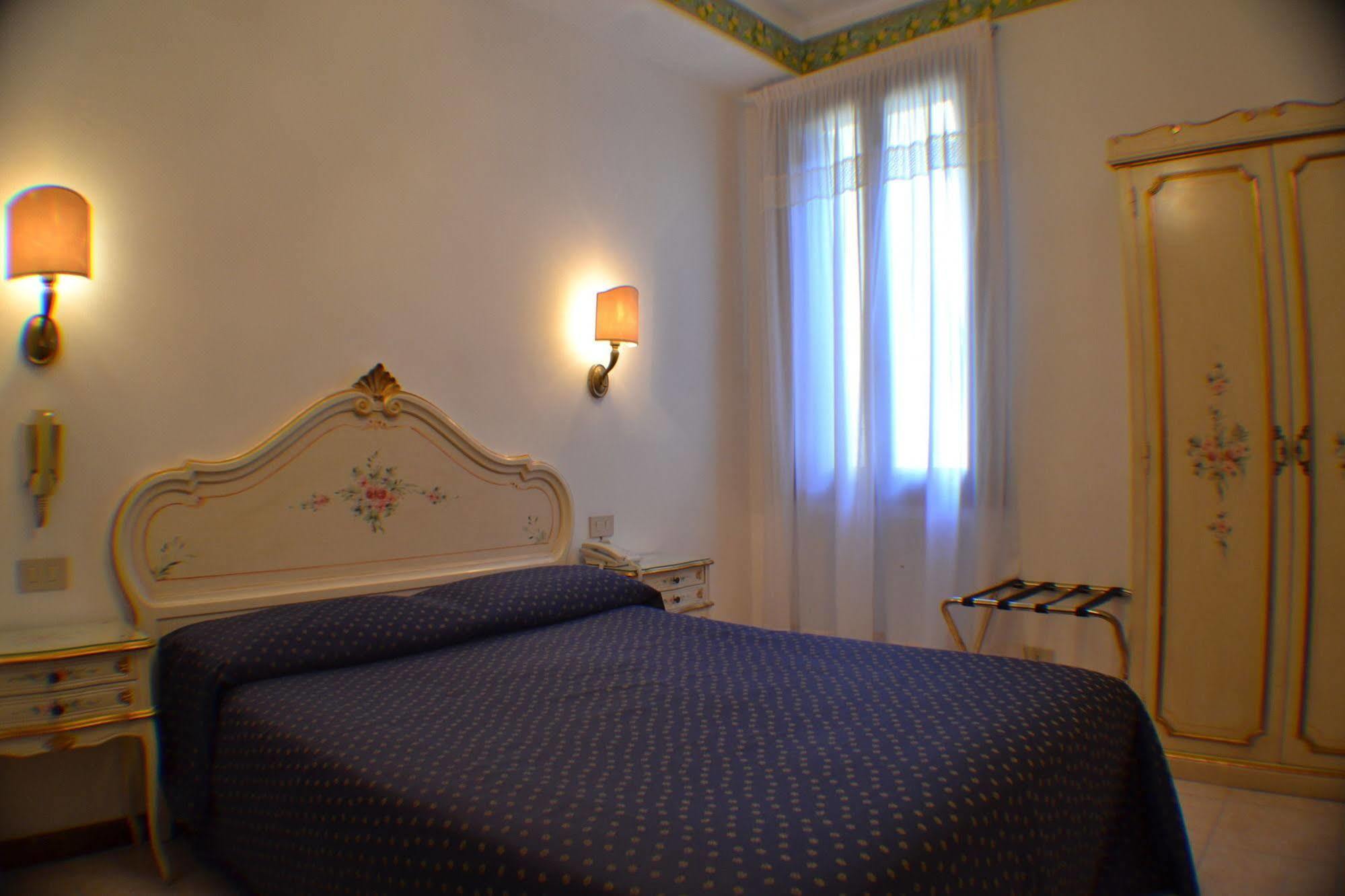Hotel Guerrini Венеция Экстерьер фото